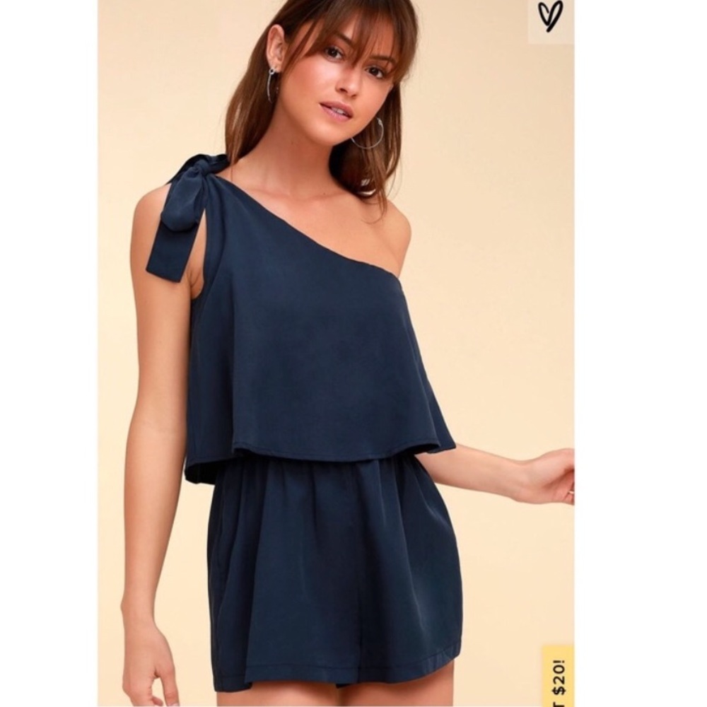 Lulu’s Navy Blue One-Shoulder Romper